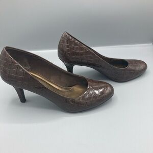 💋 Comfort Plus Predictions Patent leather snakeskin pumps he…